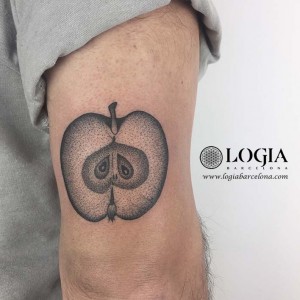 tatuaje-codo-manzana-logiabarcelona-ana-godoy     